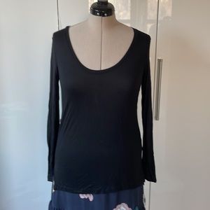 Banana Republic T-Shirt with Long Sleeves Color-Black Size-Medium NWT